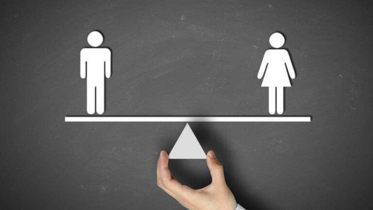Feminen Tetik, Maskülen Çöküş